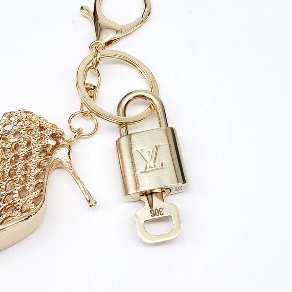 Authentic Louis Vuitton Lock & Key with unbranded Sandal Bagcharm, Keycharm - Picture 5 of 8